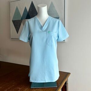 Garde-Malade ⎪NWT Scrub top
